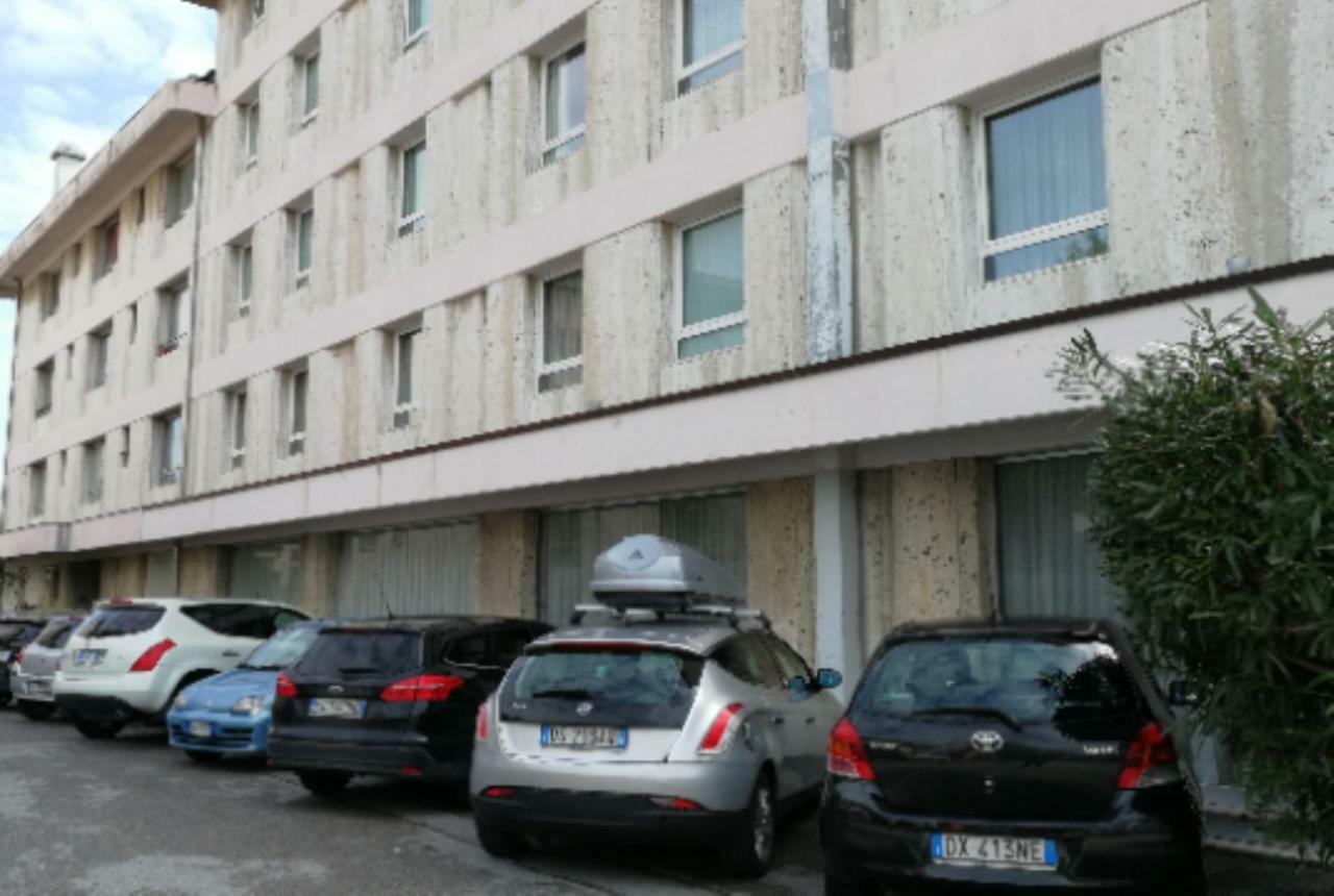 Le Barche Apartment Mestre Esterno foto